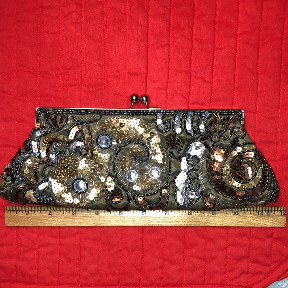 BEADED EVENING BAG perfect condition, fits phone, glasses, etc. $35 - Picture 5 of 11